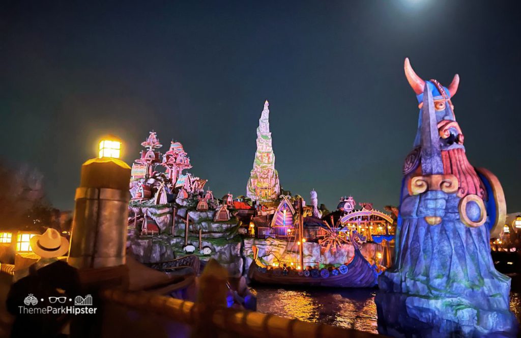 How to Train Your Dragon Isle of Berk at Night Lagoon How to Train Your Dragon Isle of Berk at Night Lagoon Universal Epic Universe Theme Park Orlando