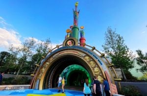 Super Nintendo World Mario Land portal entrance Universal Epic Universe Theme Park Orlando for Universal on a Budget