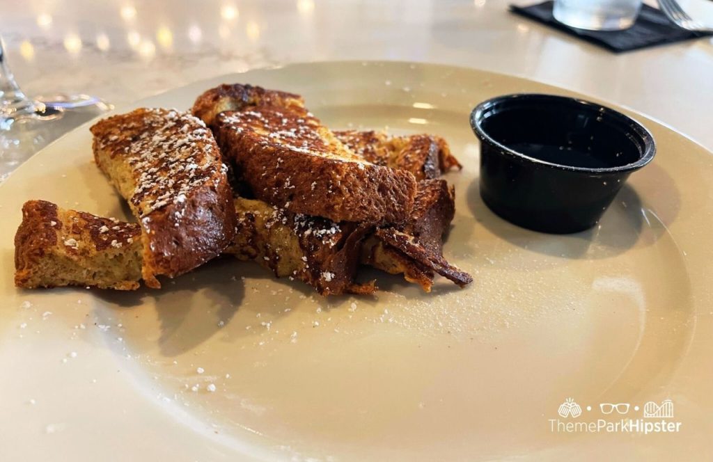 Fairway Tavern Restaurant in Valdosta, Georgia French Toast. Keep reading to find out what to do on a trip to Valdosta, Georgia. 