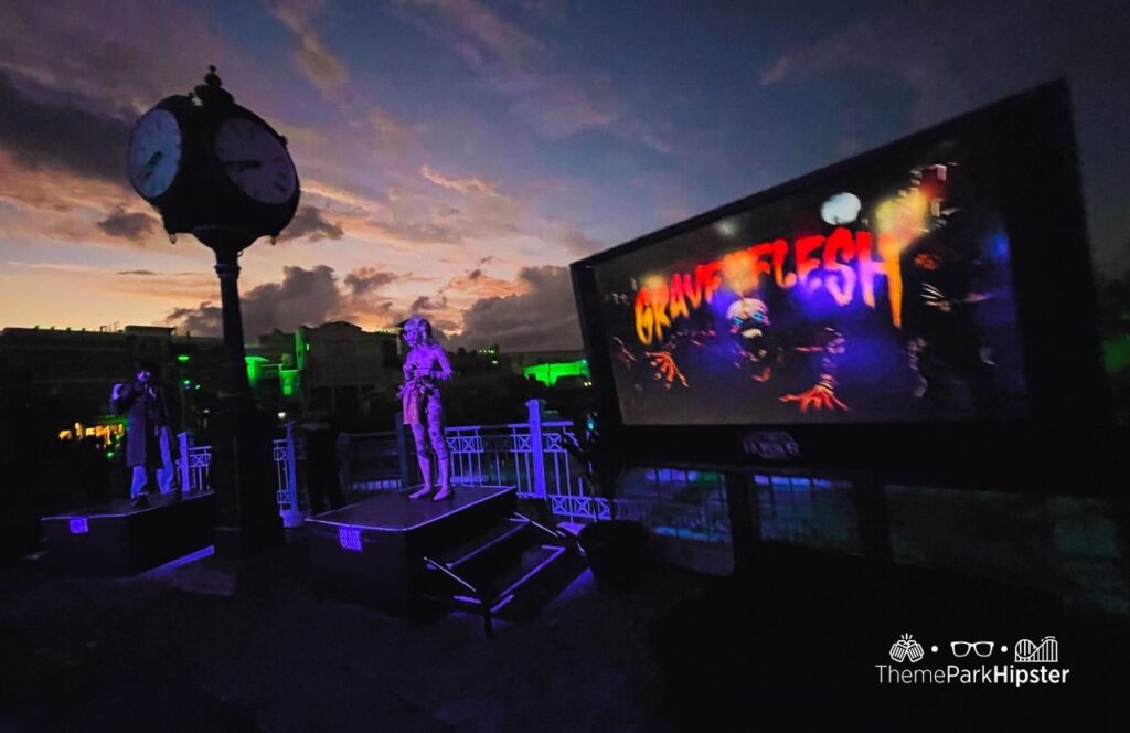 Grave of Flesh Sign at Bar Universal Studios Halloween Horror Nights 2025 HHN 34