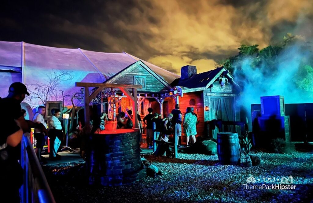 Hatchet and Chains Demon Bounty Hunters House Universal Studios Halloween Horror Nights 2025 HHN 34