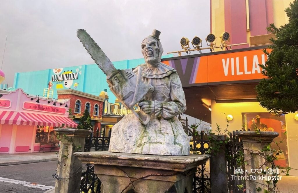 Origin of Horrors Scare Zone Terrifier Statue Universal Studios Halloween Horror Nights 2025 HHN 34