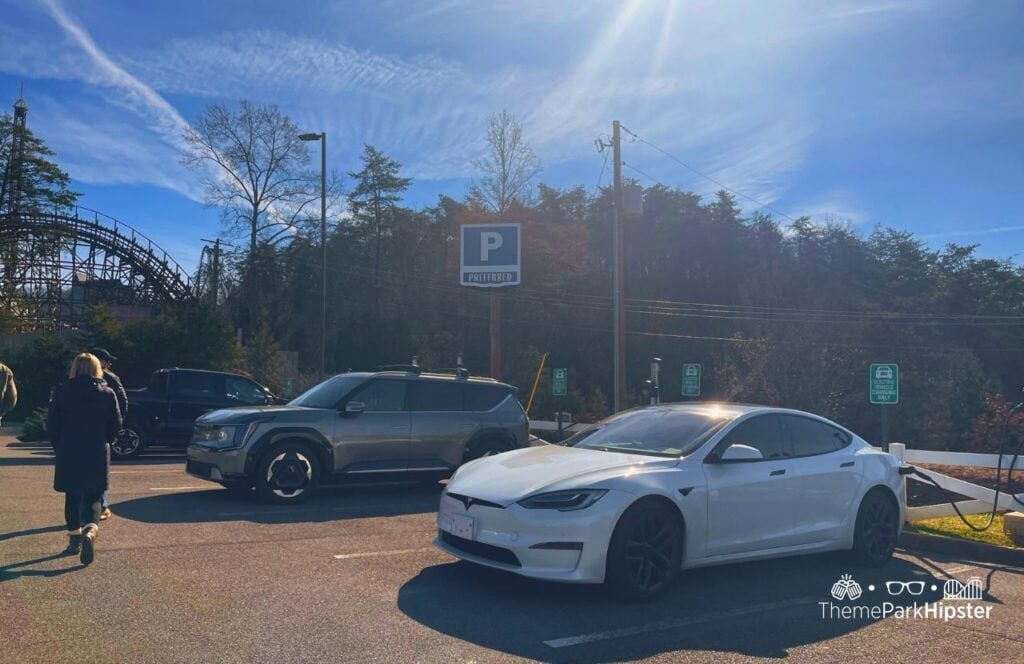 Annual and Season Passholder Preferred Parking at Dollywood Theme Park. Keep reading for more tips for visiting Dollywood for the first time.