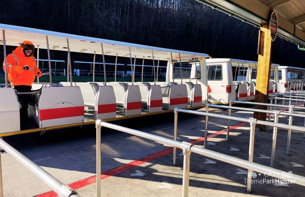 Parking Lot Shuttle Dollywood Theme Park. Keep reading for more tips for visiting Dollywood for the first time.